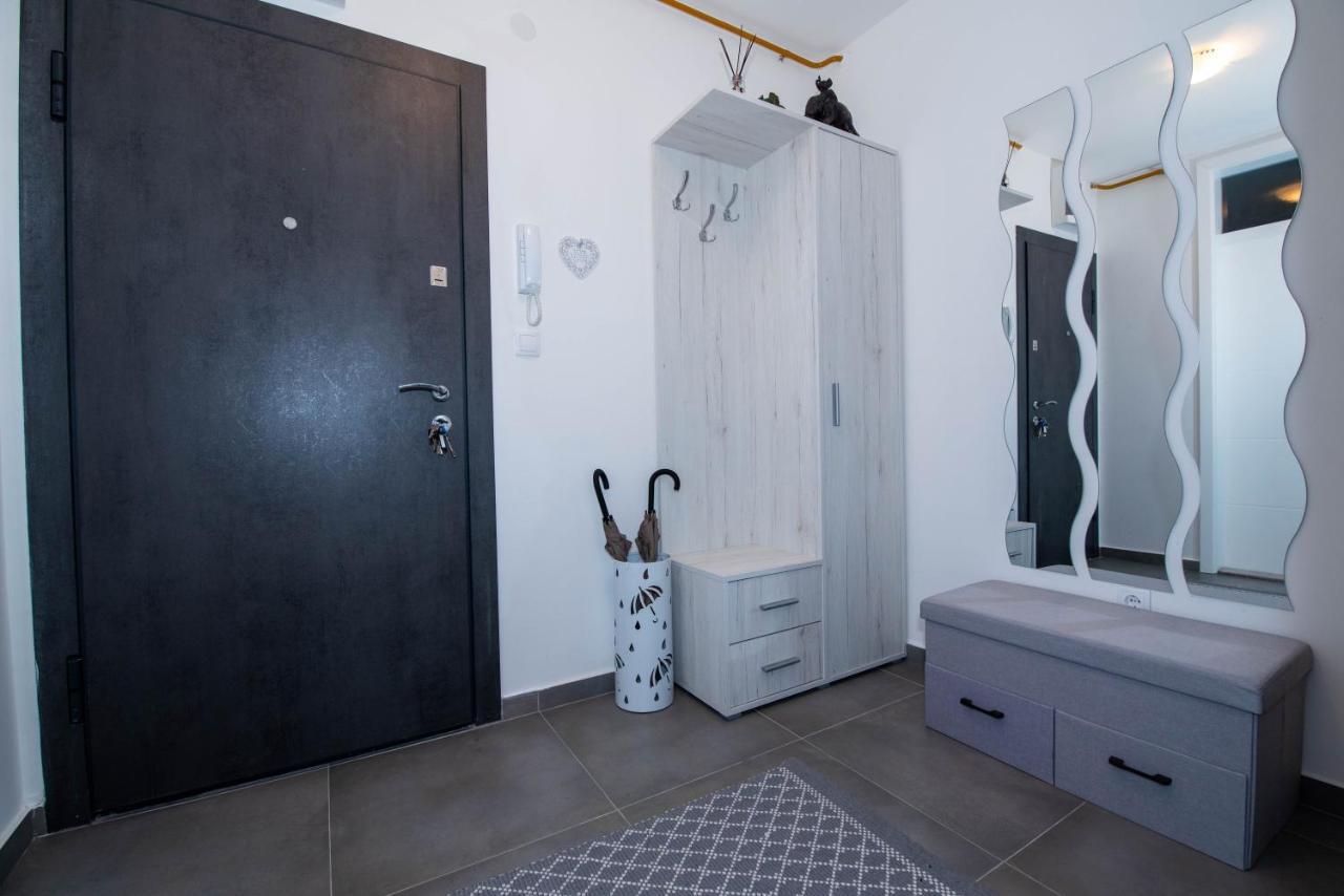 Athena Apartman Lukavica Εξωτερικό φωτογραφία